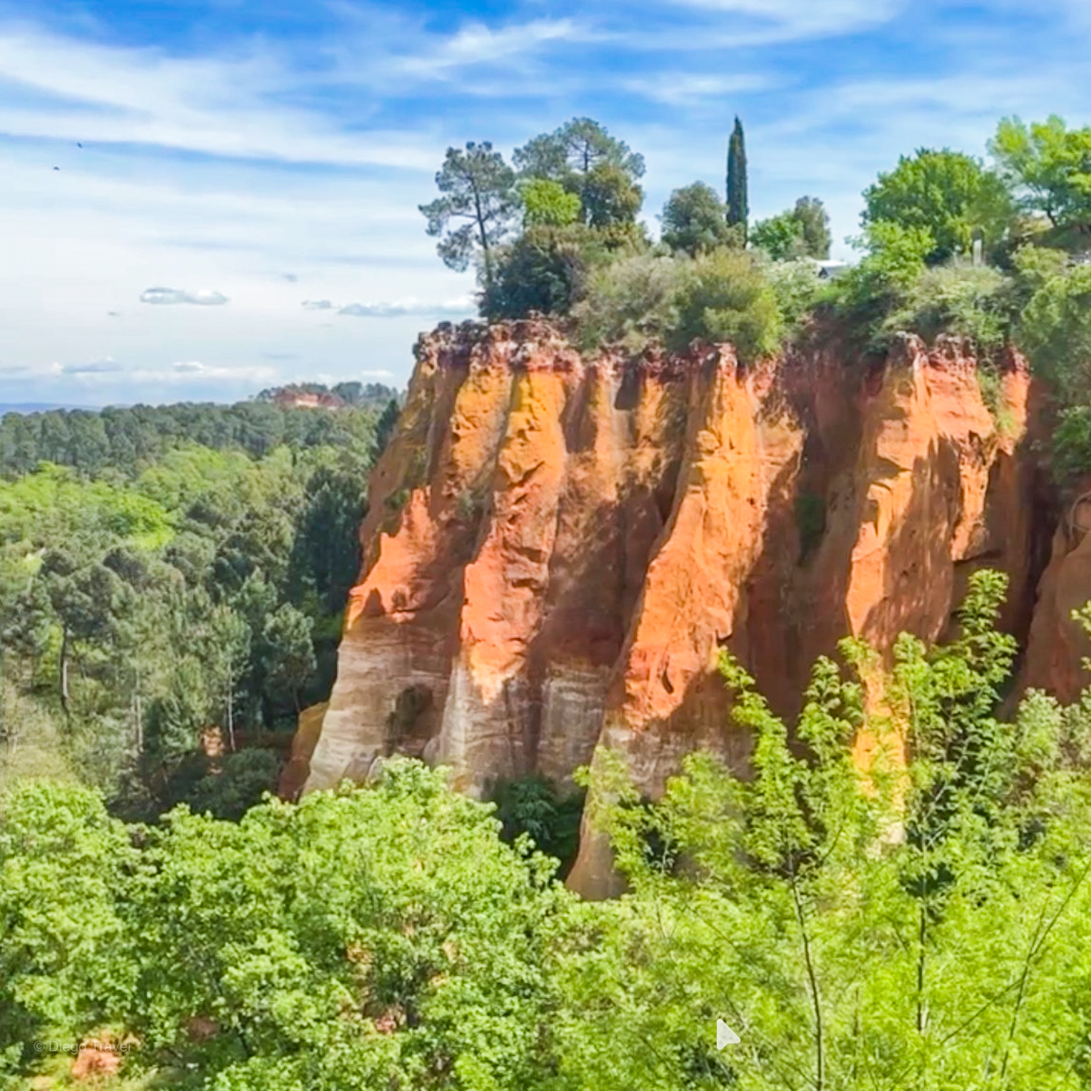 THE ALPILLES